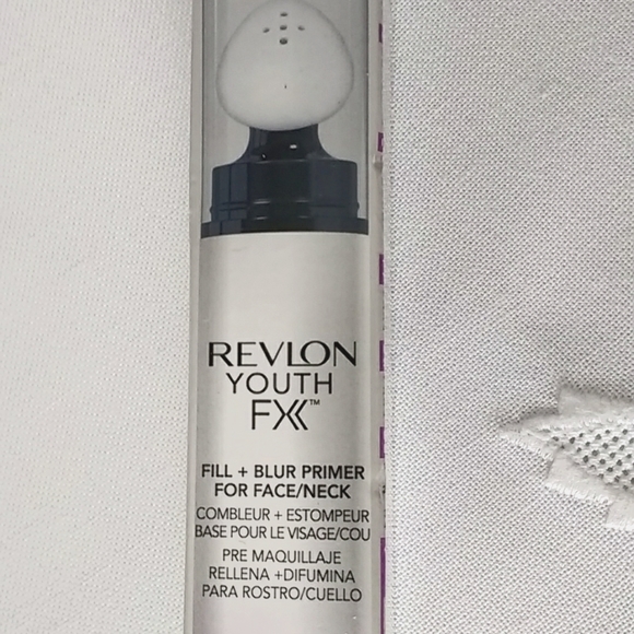Revlon Youth FX Fill & Blur (2) - Picture 4 of 9